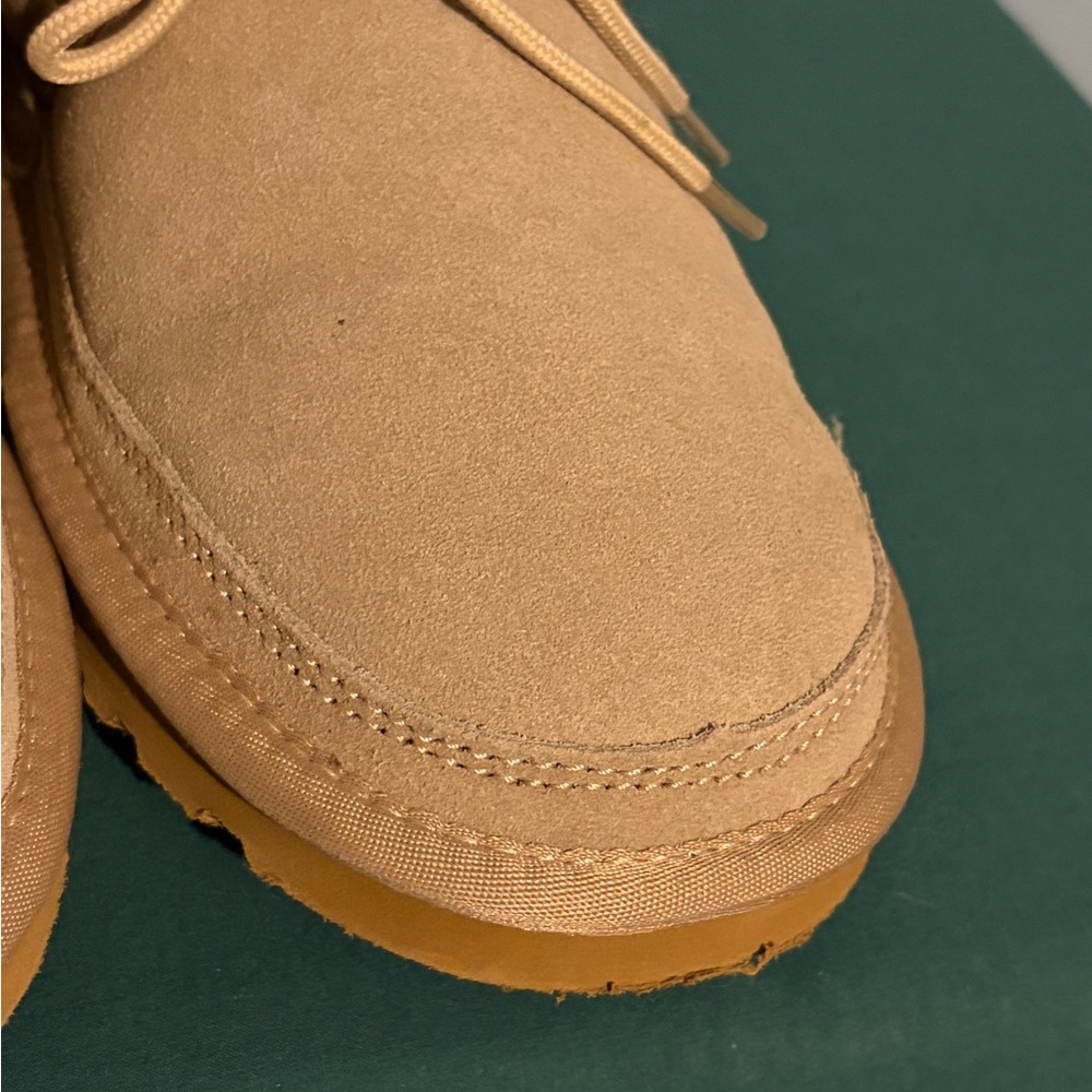 UGG Men's/Women’s Cream Chukka Boots - Picture 6 of 11